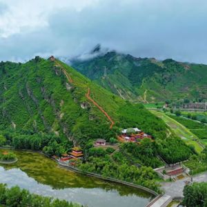 杨克：重走芦芽山（外二首）