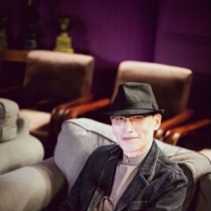 留白处的雪泥鸿爪——怀念王震坤先生