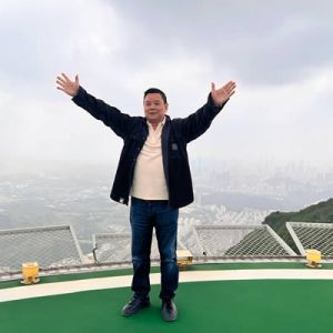 杨克：云端有一座城在倾听